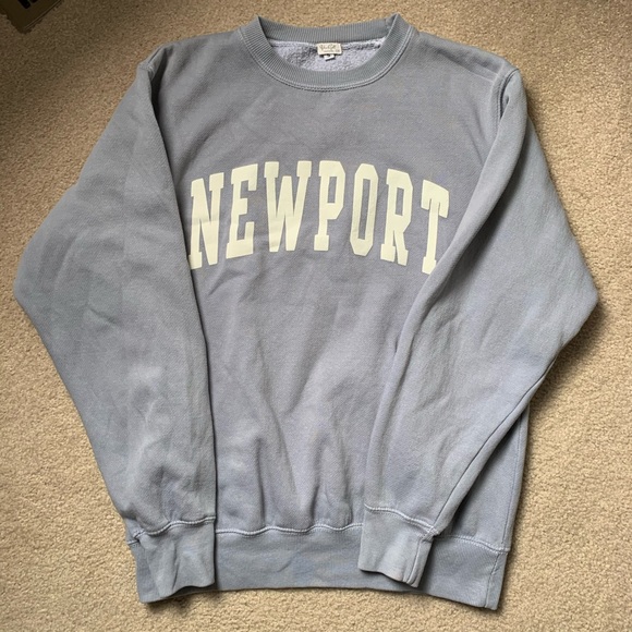 Brandy Melville Tops - Brandy Melville Newport Sweatshirt